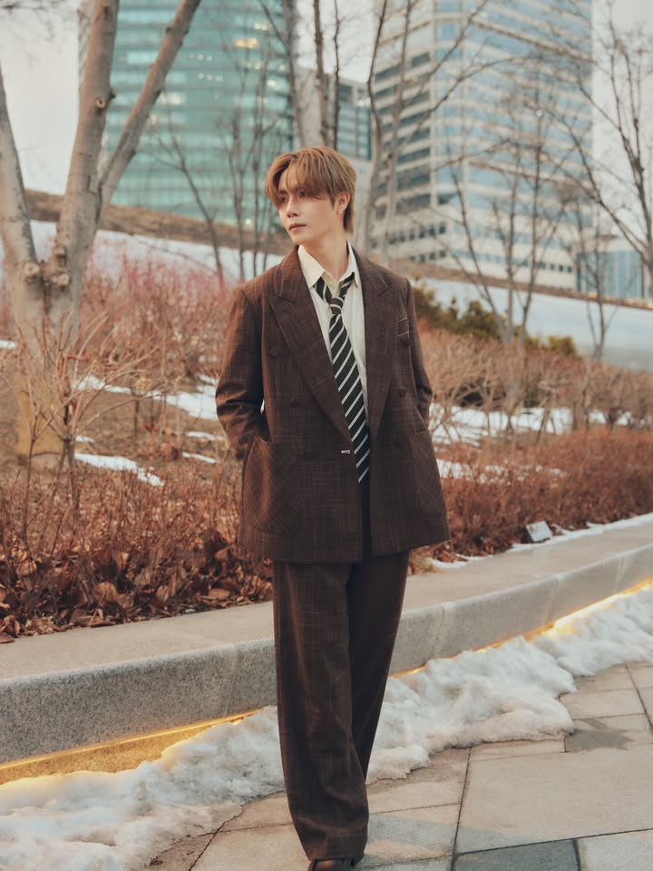 ซี - พฤกษ์ พานิช