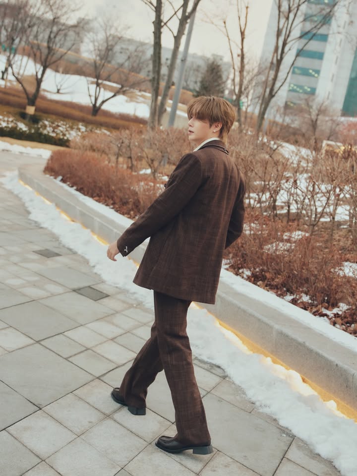 ซี - พฤกษ์ พานิช