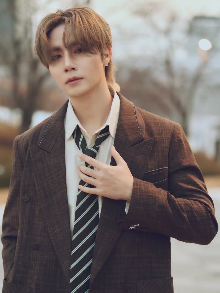 ซี - พฤกษ์ พานิช