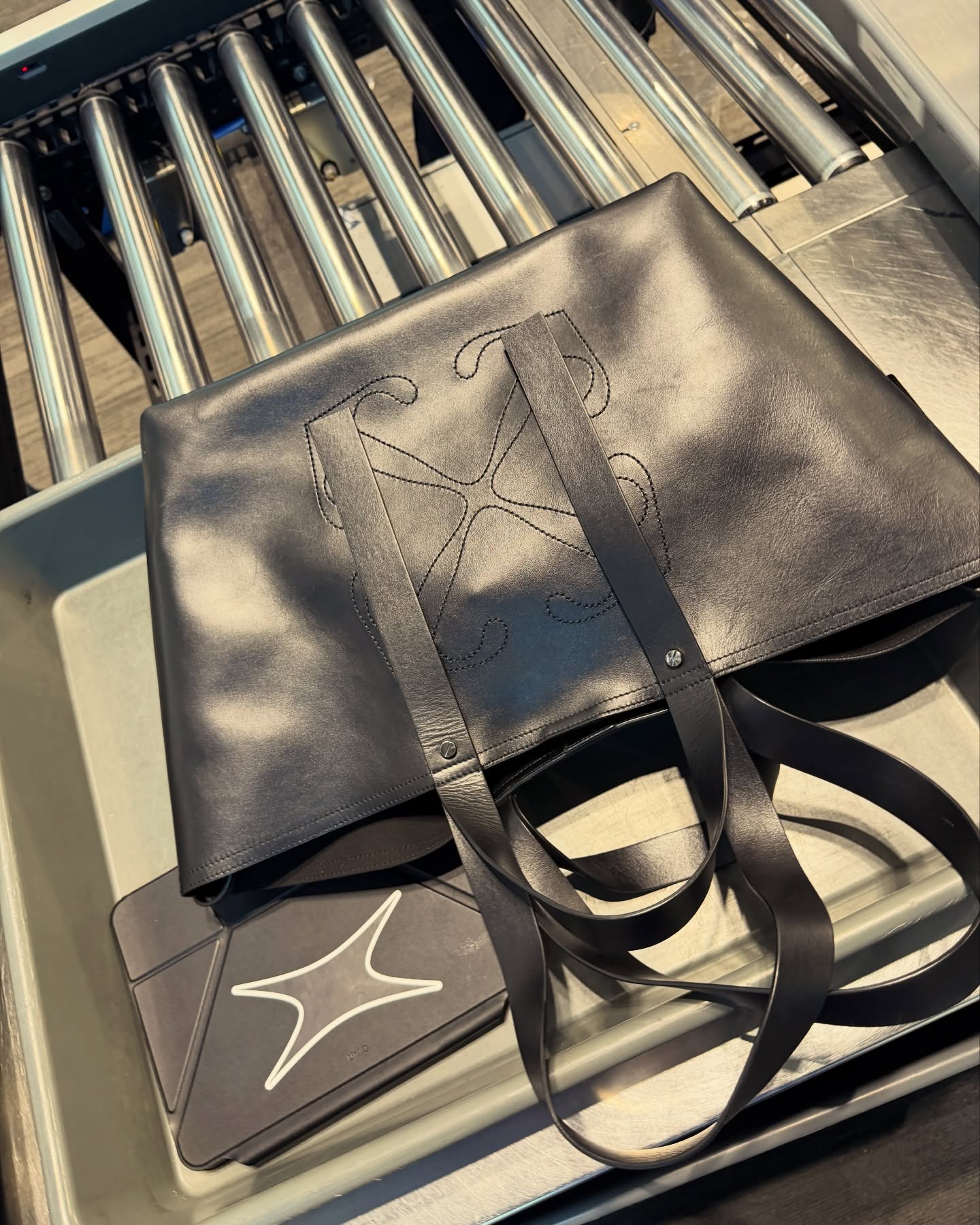 ซี - พฤกษ์ พานิช