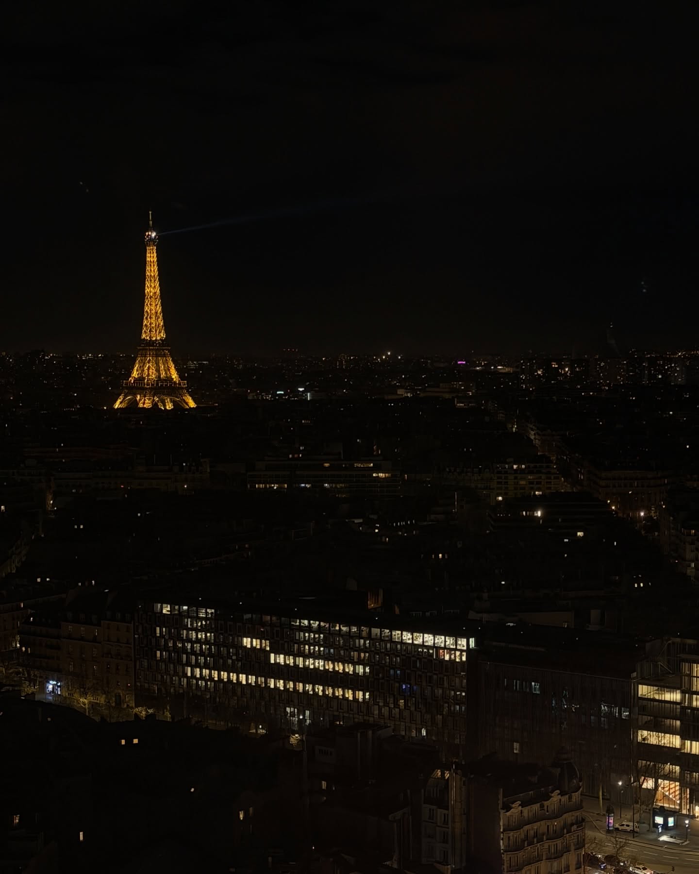 ซี - พฤกษ์ พานิช