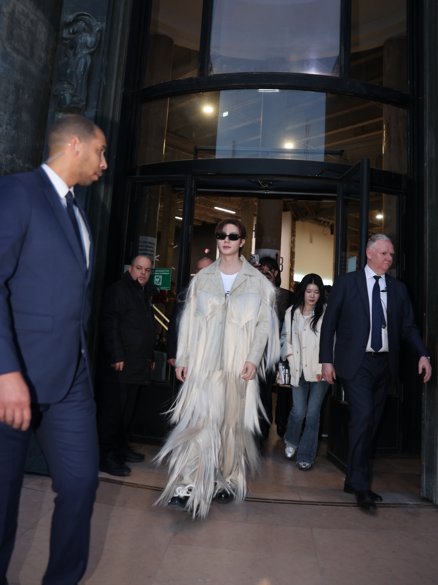 ซี - พฤกษ์ พานิช