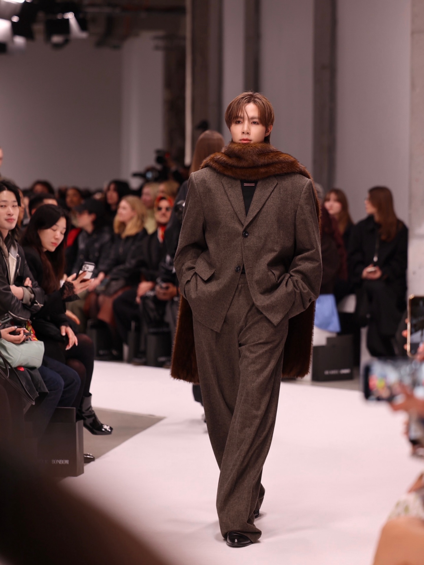 ซี - พฤกษ์ พานิช