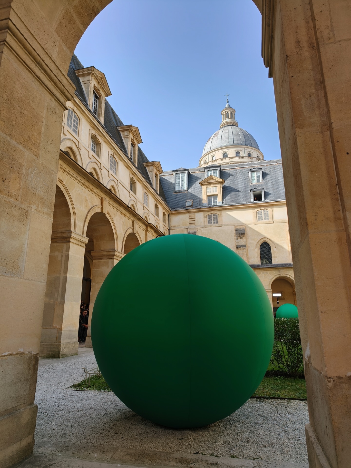 ซี - พฤกษ์ พานิช