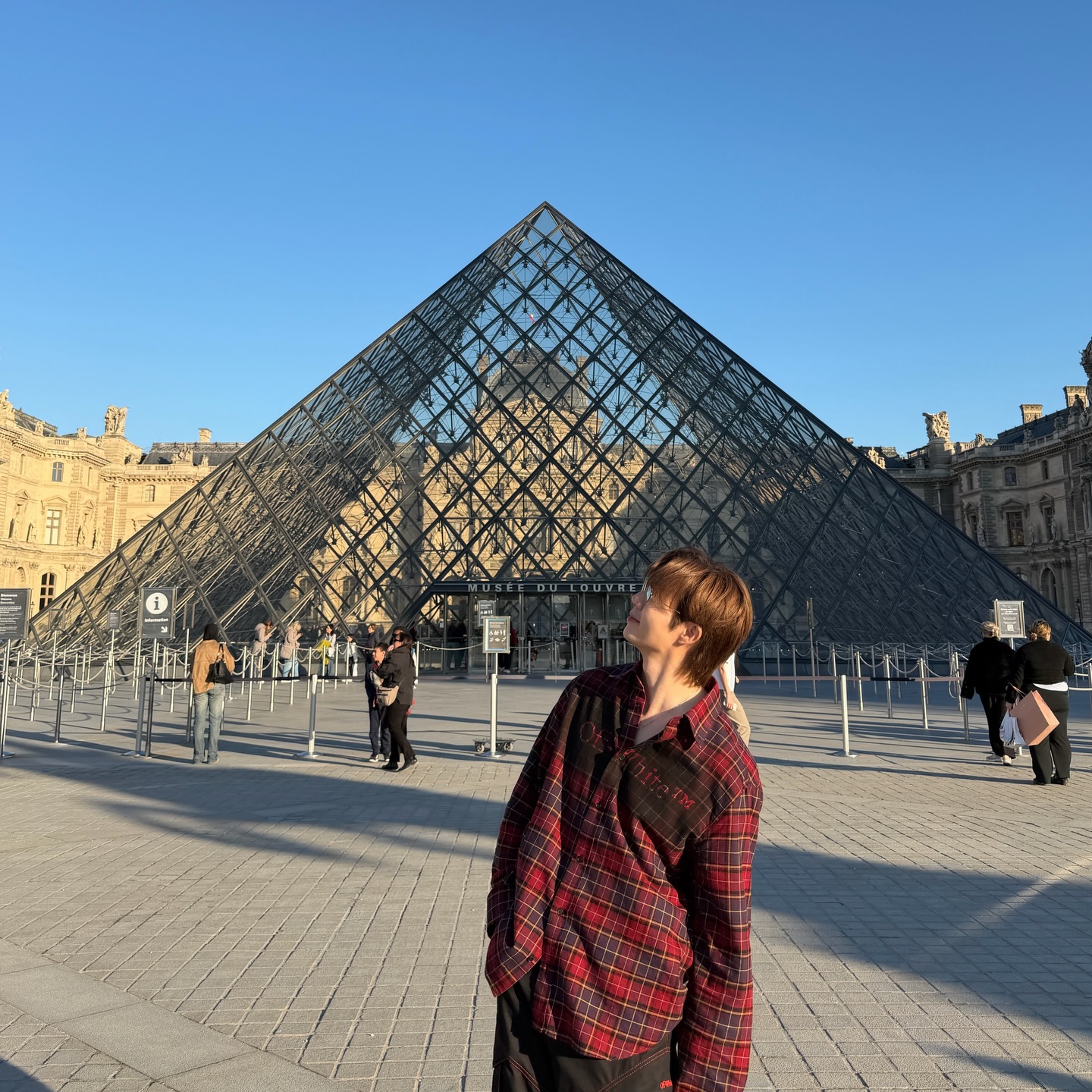 ซี - พฤกษ์ พานิช