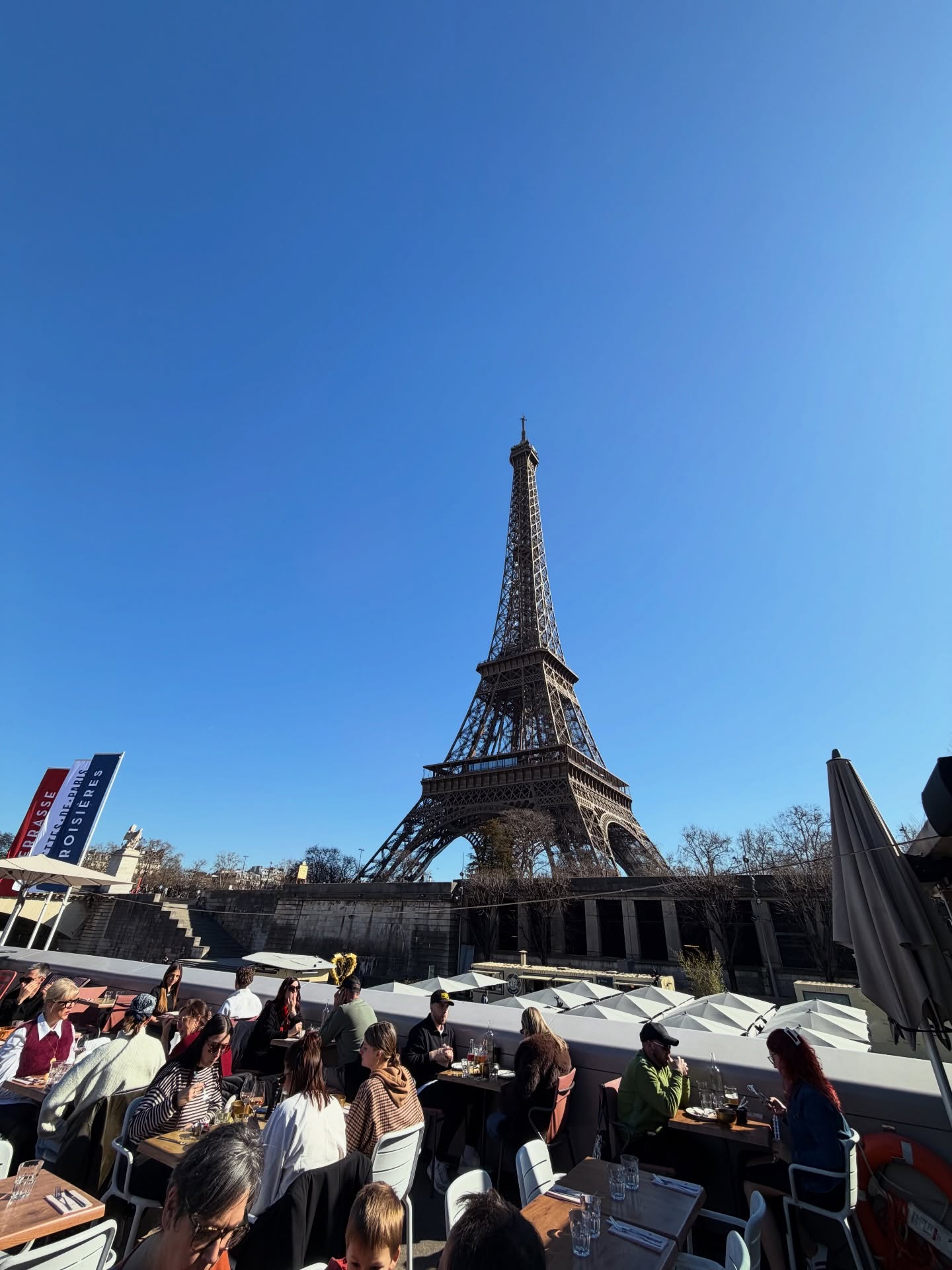 ซี - พฤกษ์ พานิช