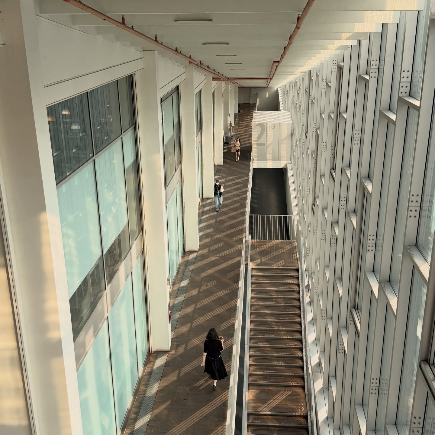 ซี - พฤกษ์ พานิช