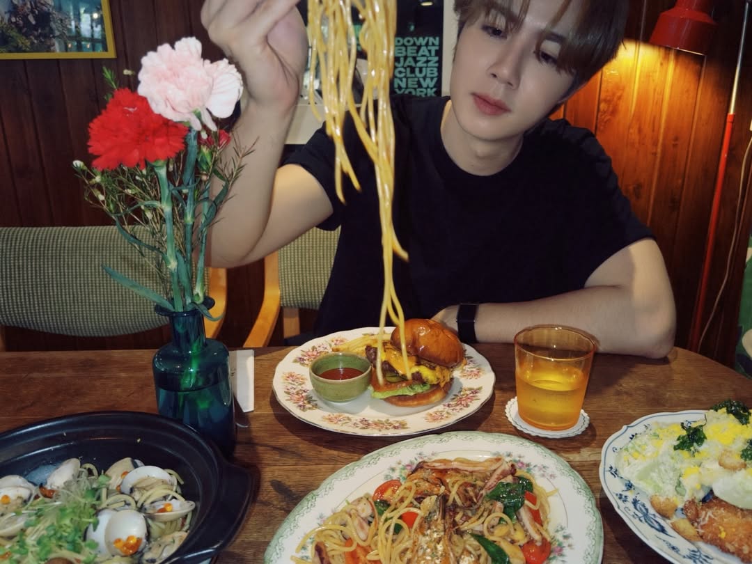 ซี - พฤกษ์ พานิช