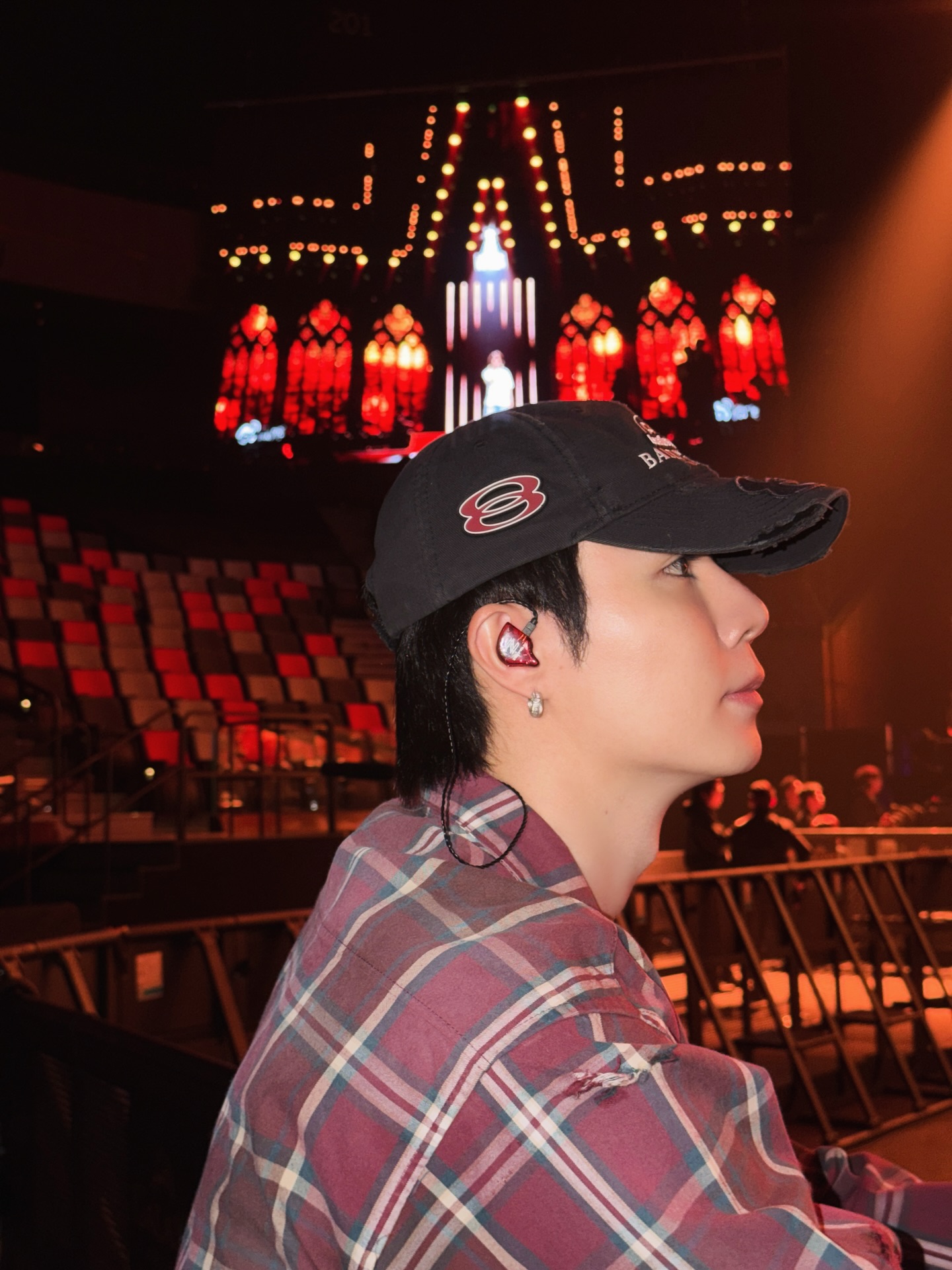 ซี - พฤกษ์ พานิช