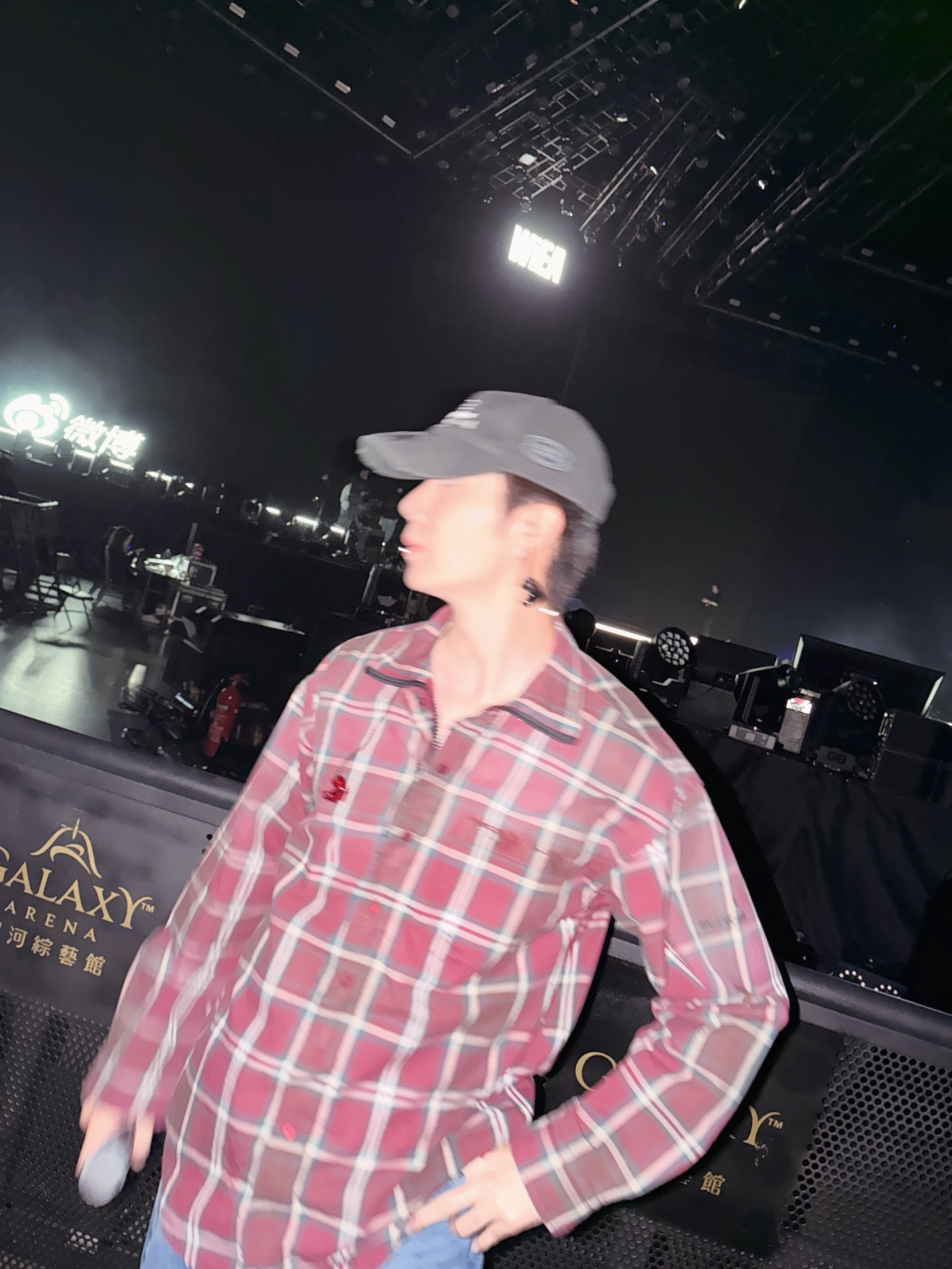 ซี - พฤกษ์ พานิช