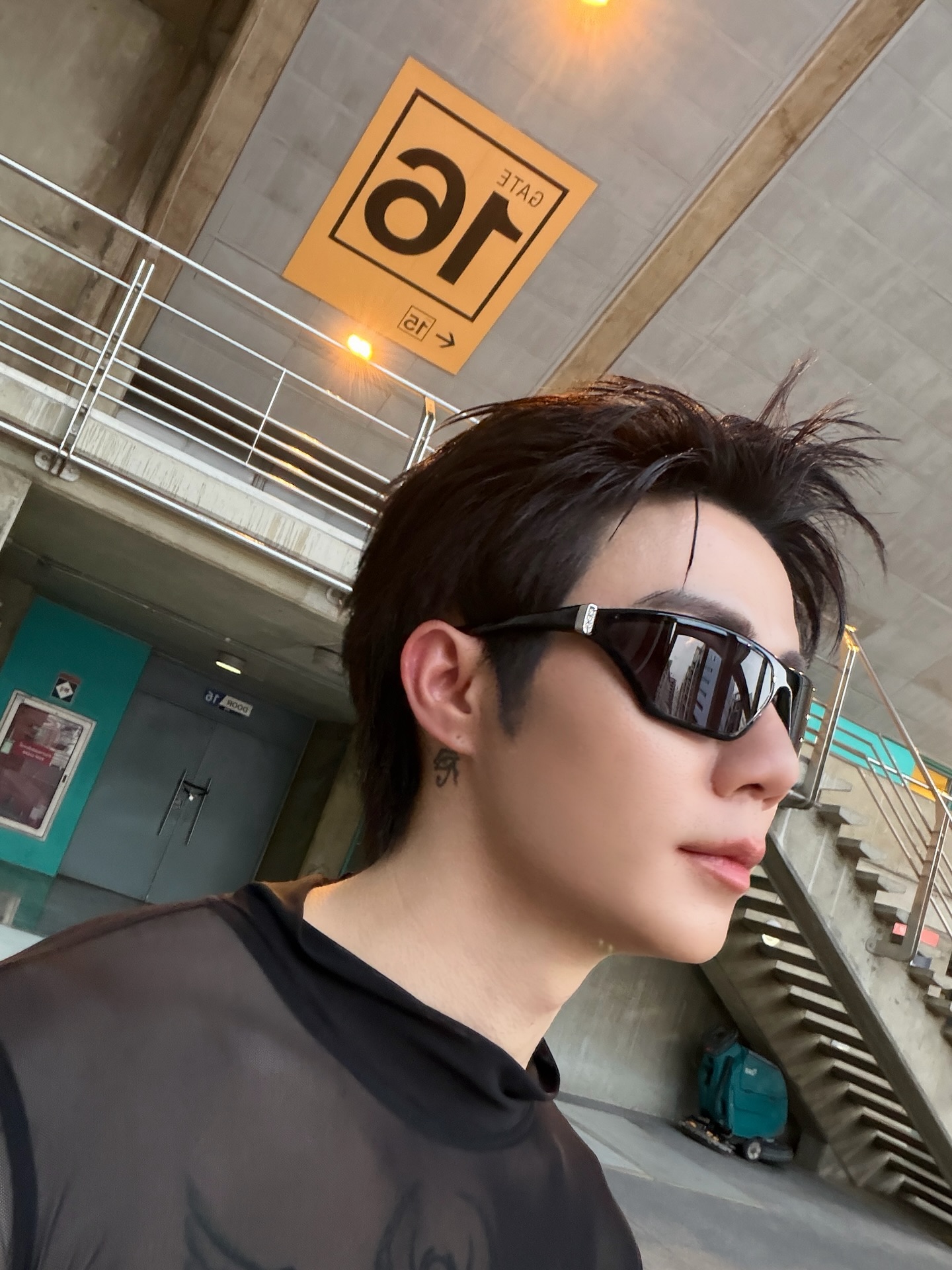 ซี - พฤกษ์ พานิช