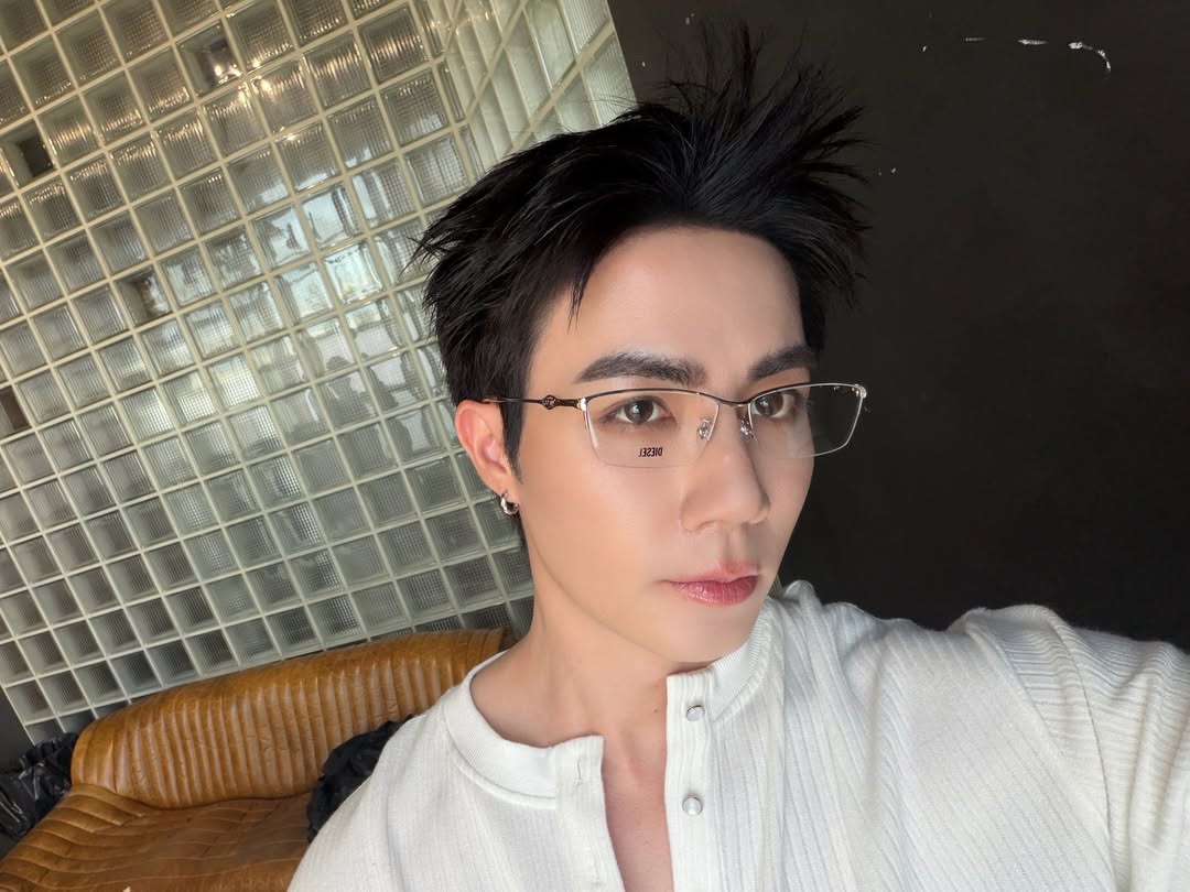 ซี - พฤกษ์ พานิช