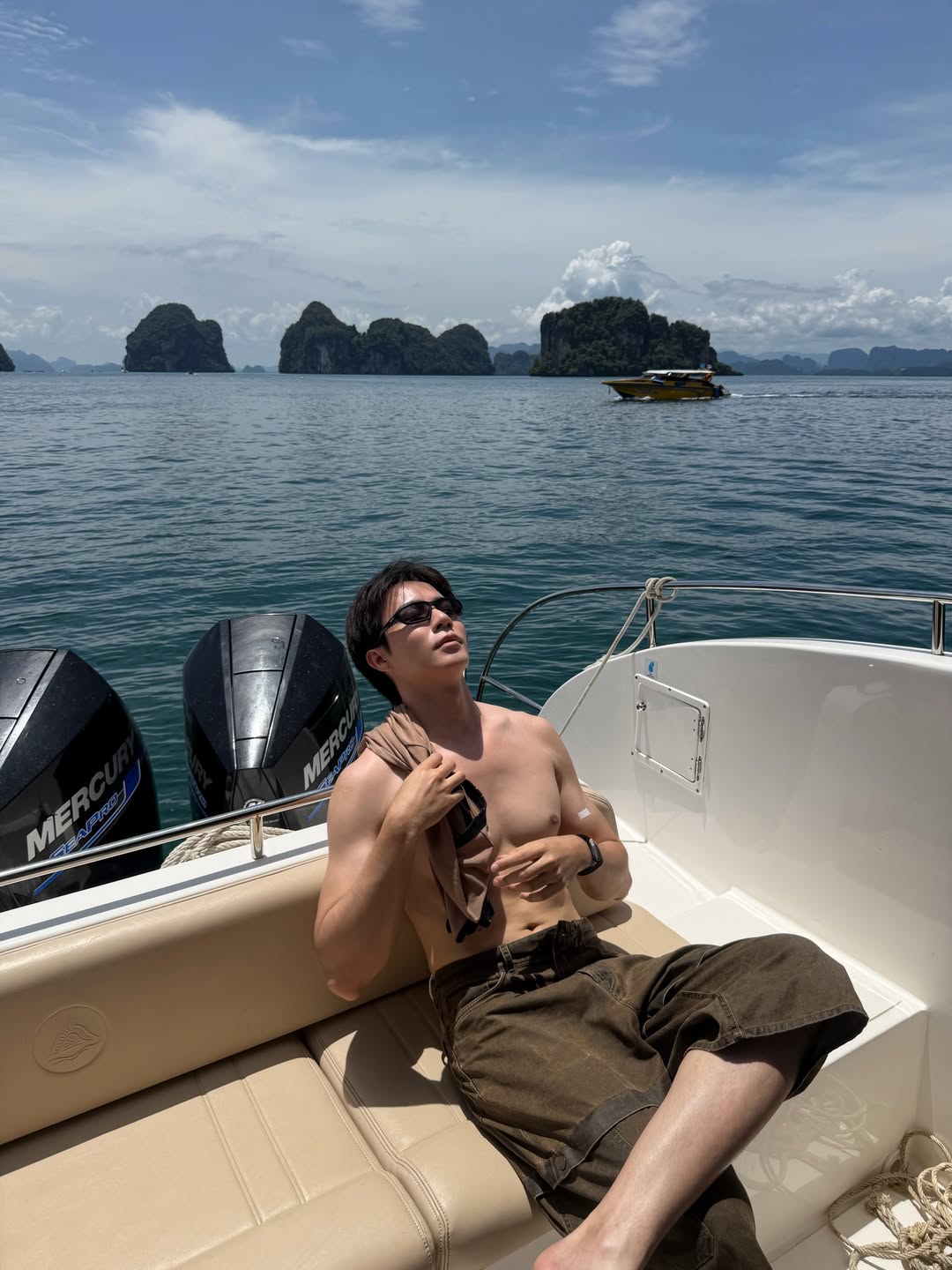 ซี - พฤกษ์ พานิช