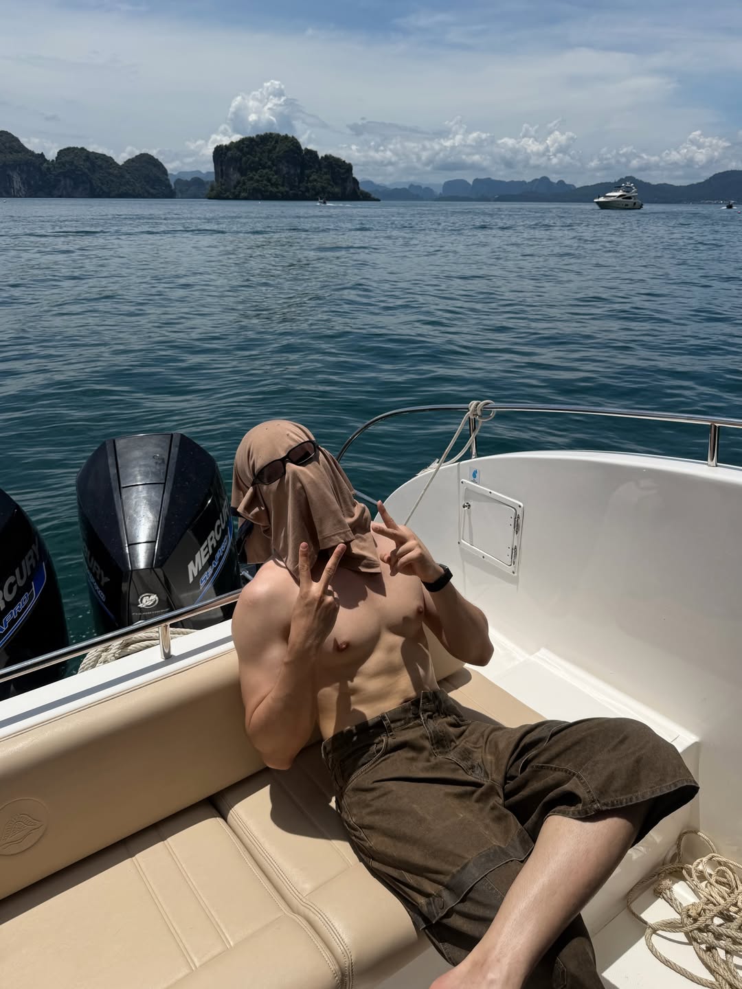 ซี - พฤกษ์ พานิช