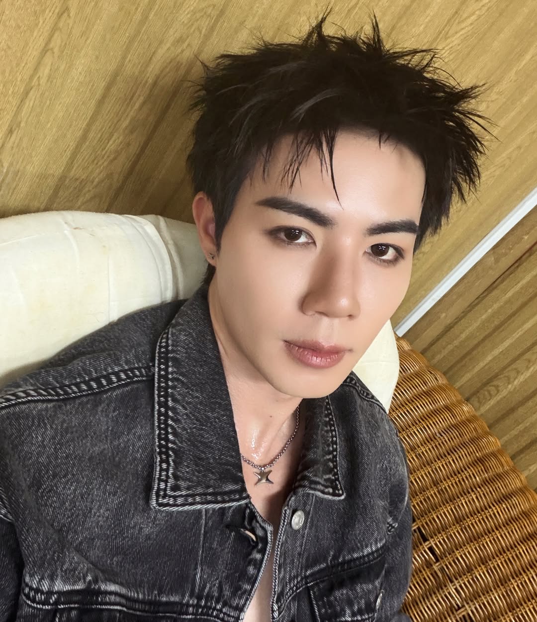 ซี - พฤกษ์ พานิช