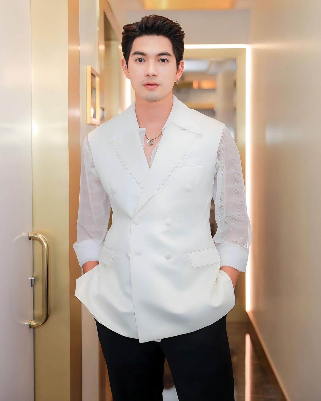 เข้ม -  หัสวีร์ ภัคพงษ์ไพศาล