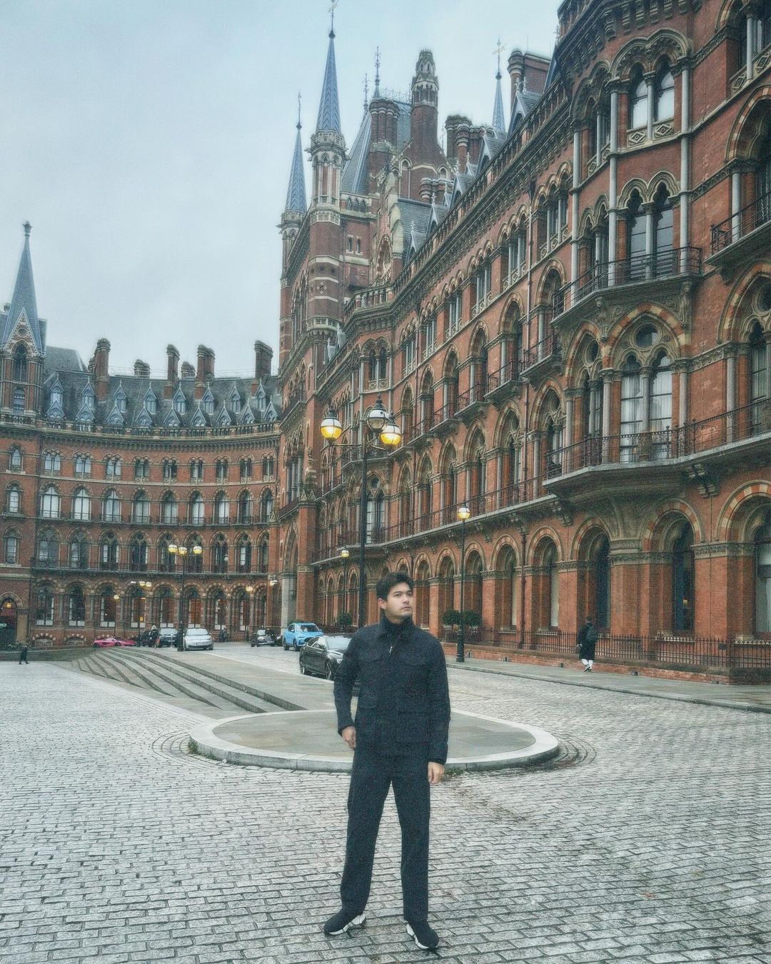 เข้ม -  หัสวีร์ ภัคพงษ์ไพศาล