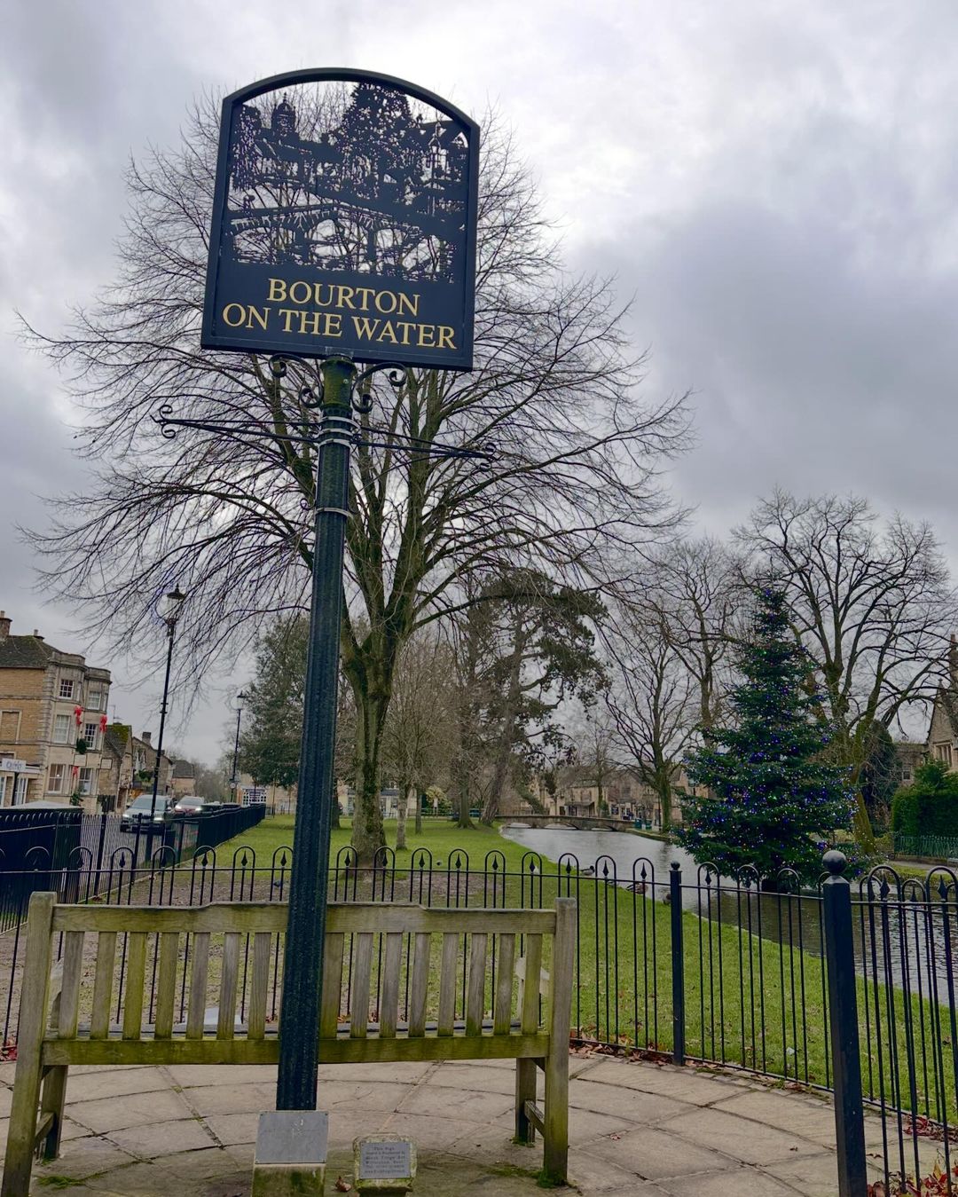 เข้ม -  หัสวีร์ ภัคพงษ์ไพศาล