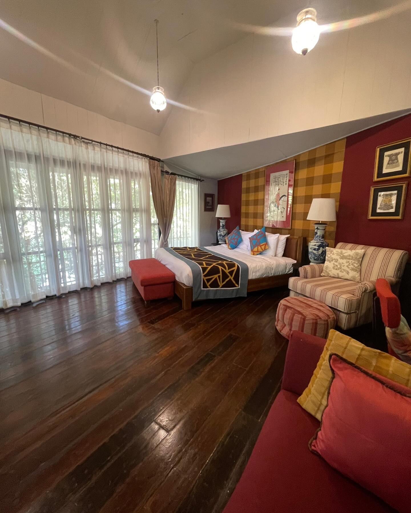 เข้ม -  หัสวีร์ ภัคพงษ์ไพศาล