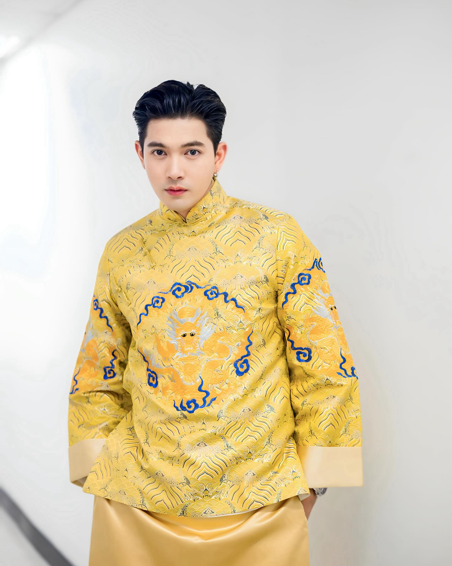 เข้ม -  หัสวีร์ ภัคพงษ์ไพศาล