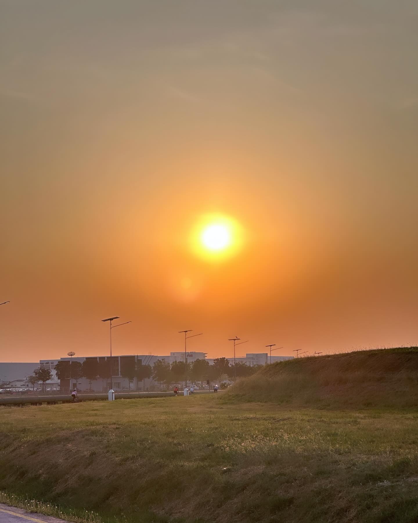 เข้ม -  หัสวีร์ ภัคพงษ์ไพศาล