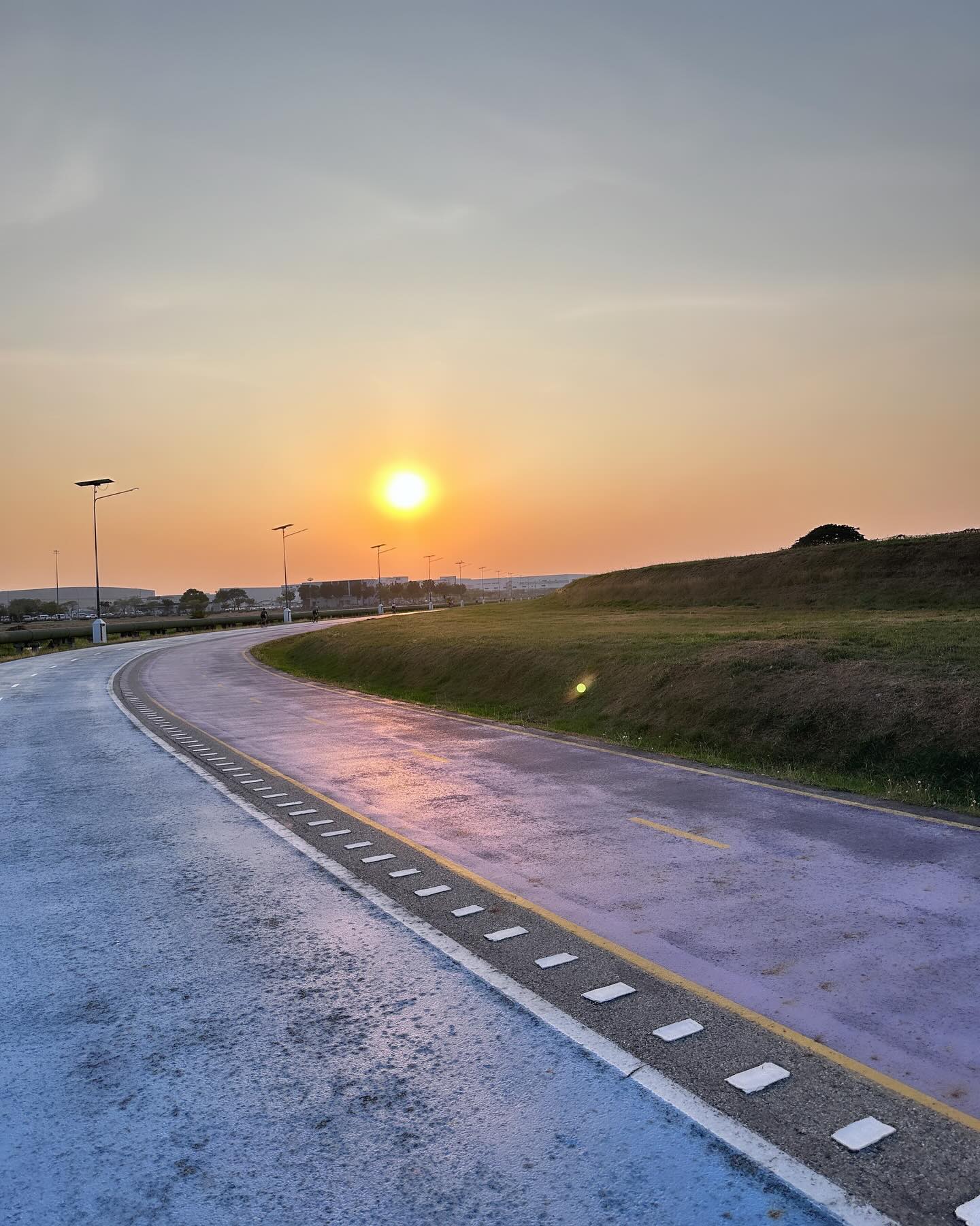 เข้ม -  หัสวีร์ ภัคพงษ์ไพศาล