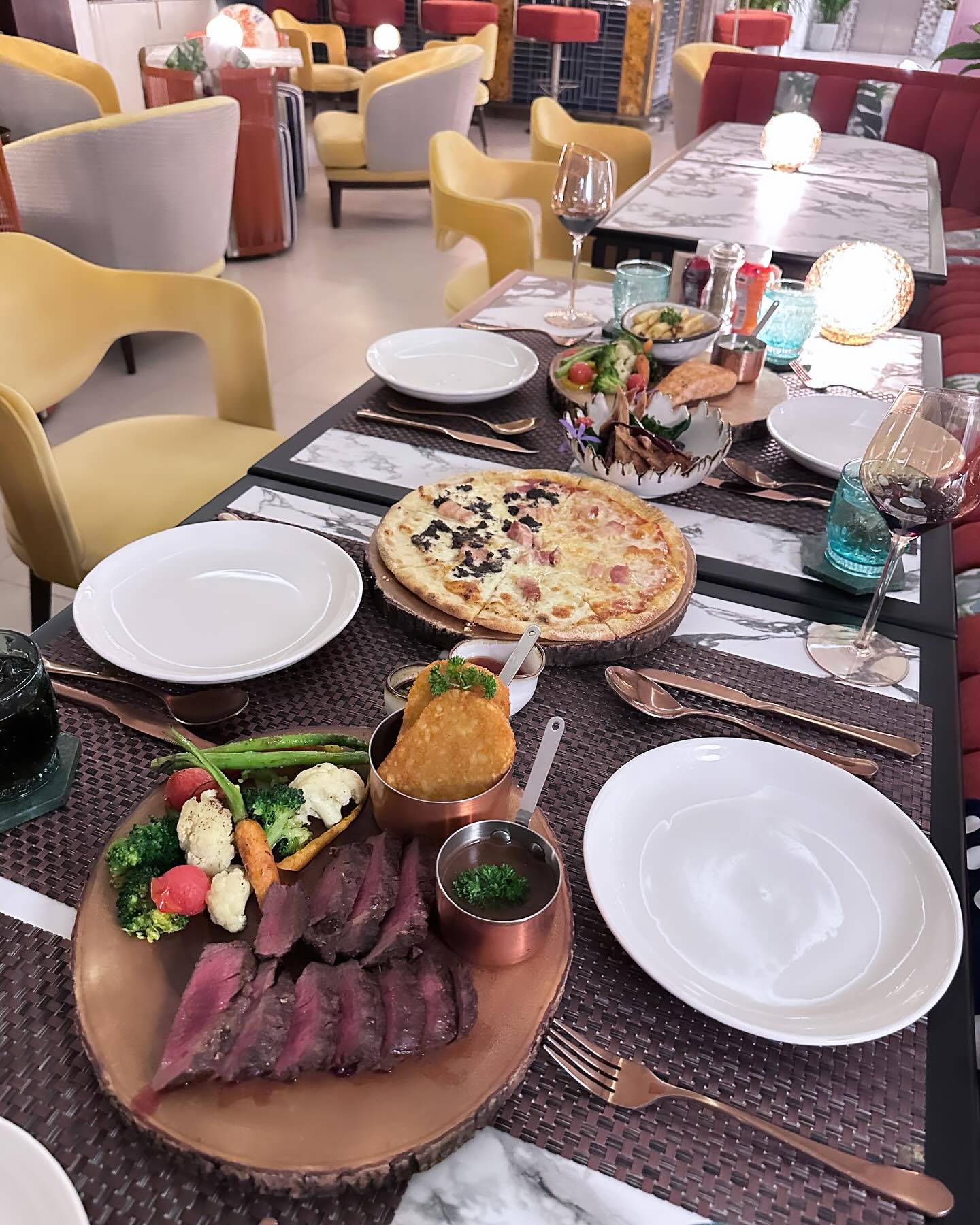 เข้ม -  หัสวีร์ ภัคพงษ์ไพศาล