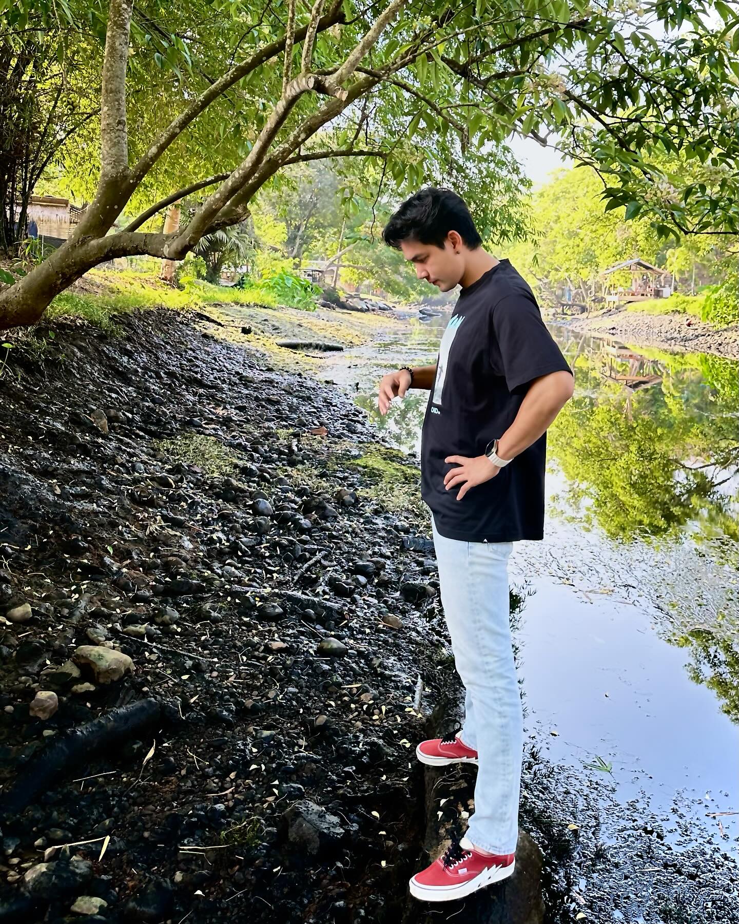 เข้ม -  หัสวีร์ ภัคพงษ์ไพศาล