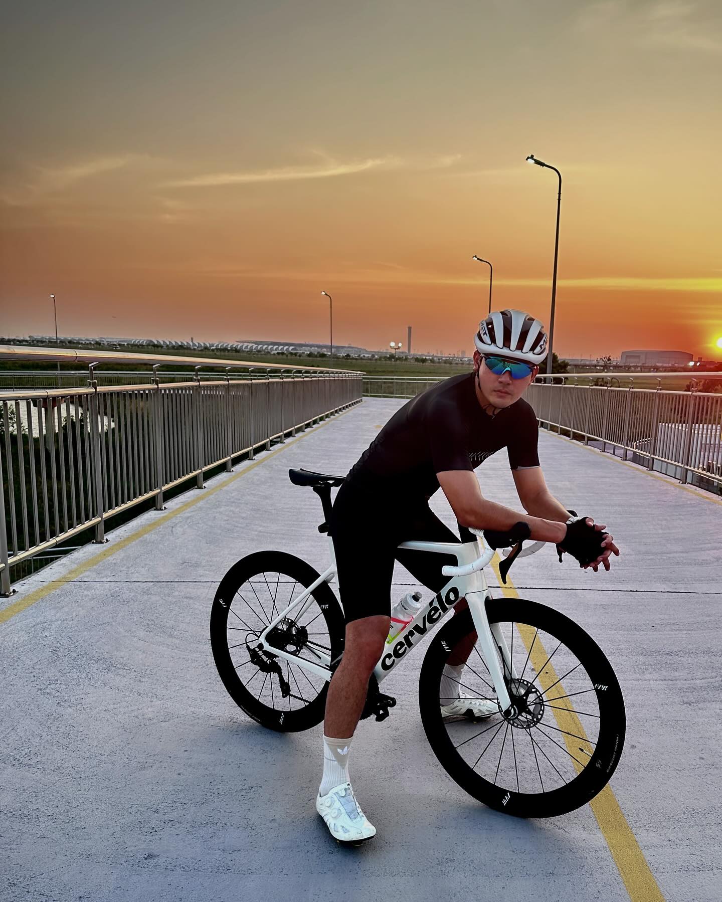 เข้ม -  หัสวีร์ ภัคพงษ์ไพศาล