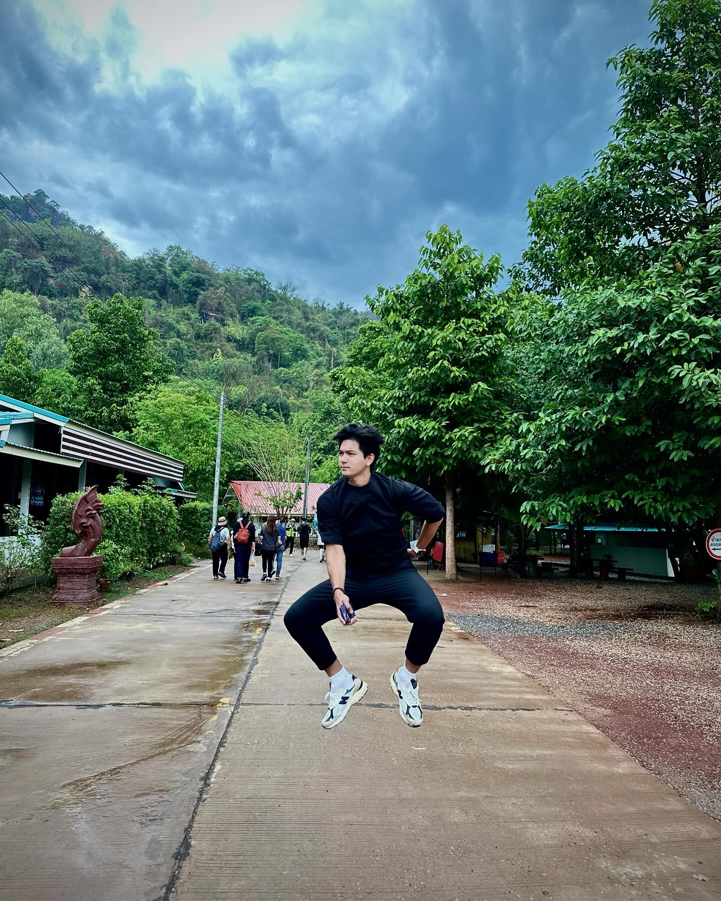 เข้ม -  หัสวีร์ ภัคพงษ์ไพศาล