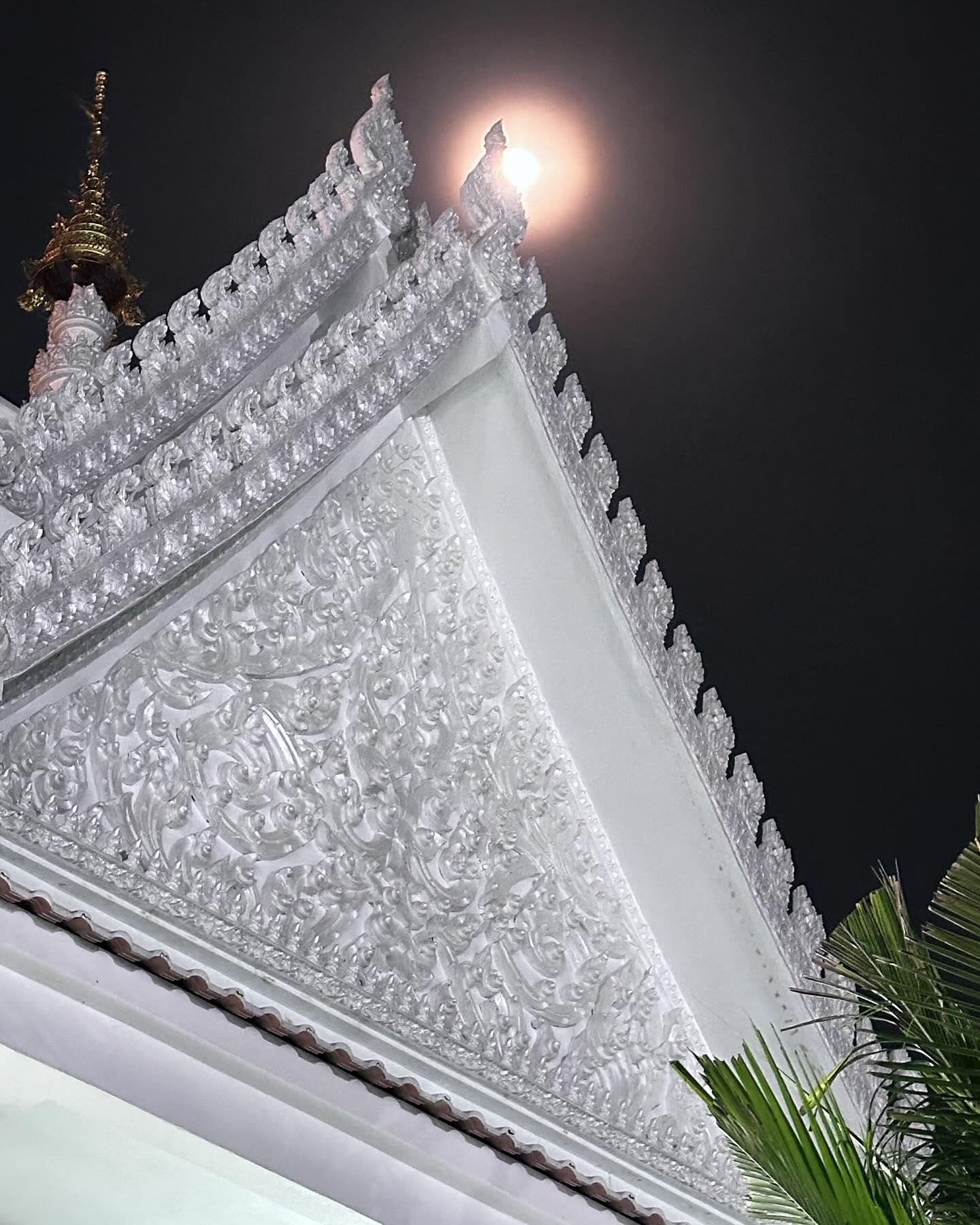 เข้ม -  หัสวีร์ ภัคพงษ์ไพศาล