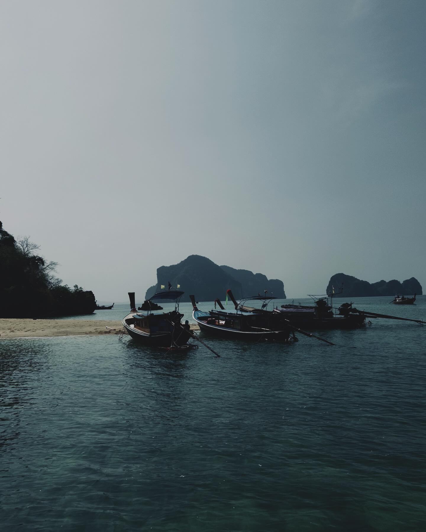 เข้ม -  หัสวีร์ ภัคพงษ์ไพศาล