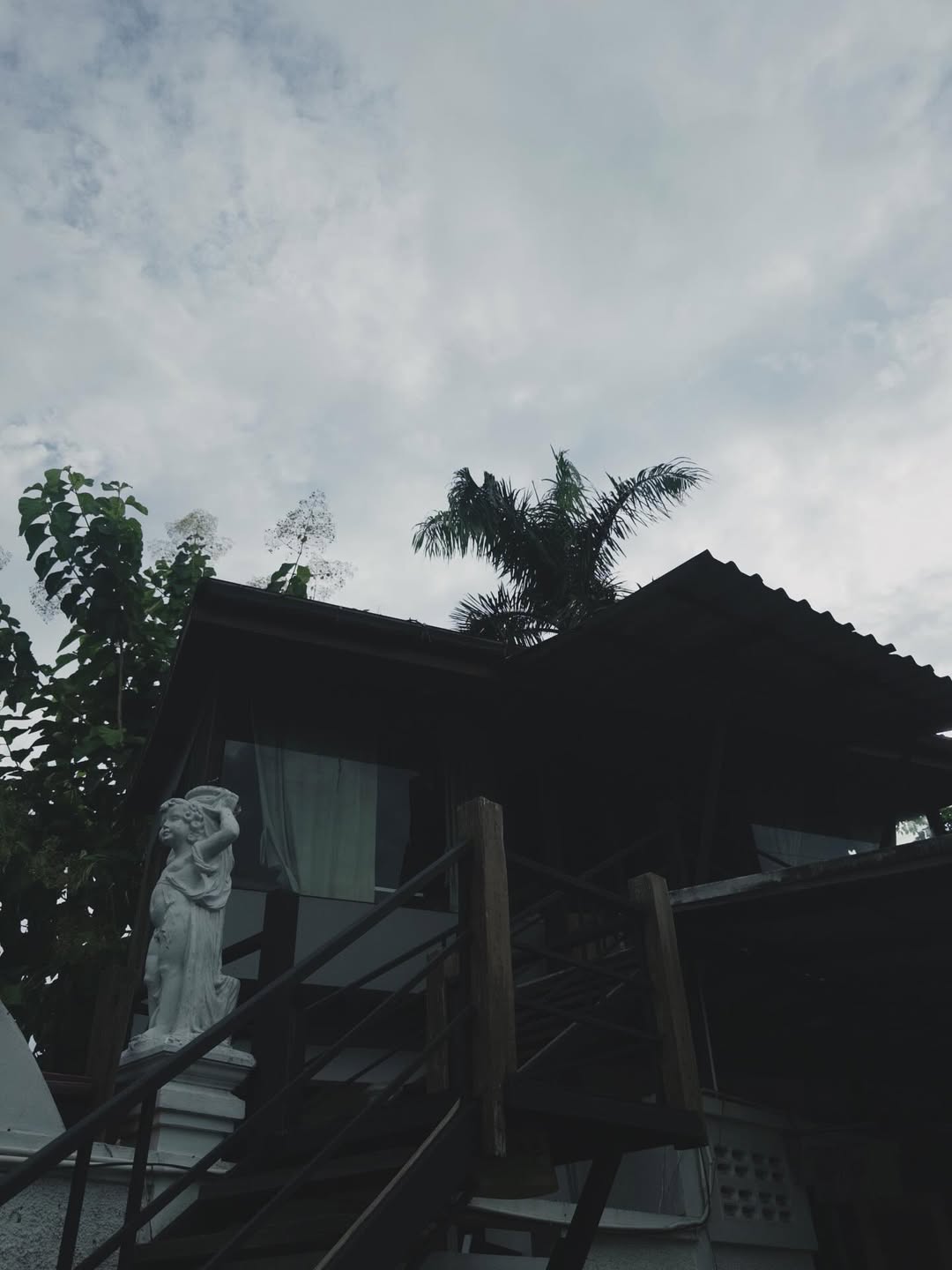 เข้ม -  หัสวีร์ ภัคพงษ์ไพศาล
