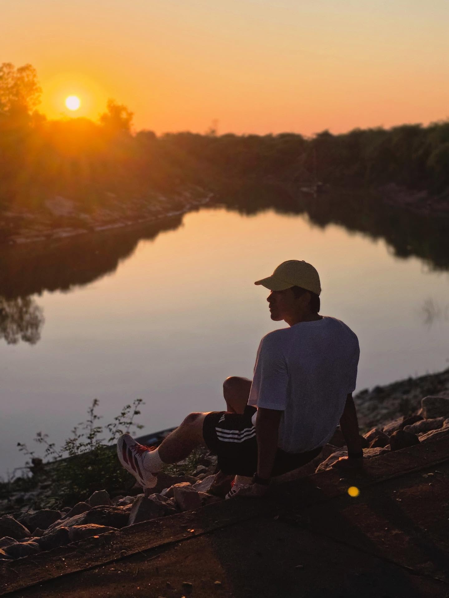 เข้ม -  หัสวีร์ ภัคพงษ์ไพศาล