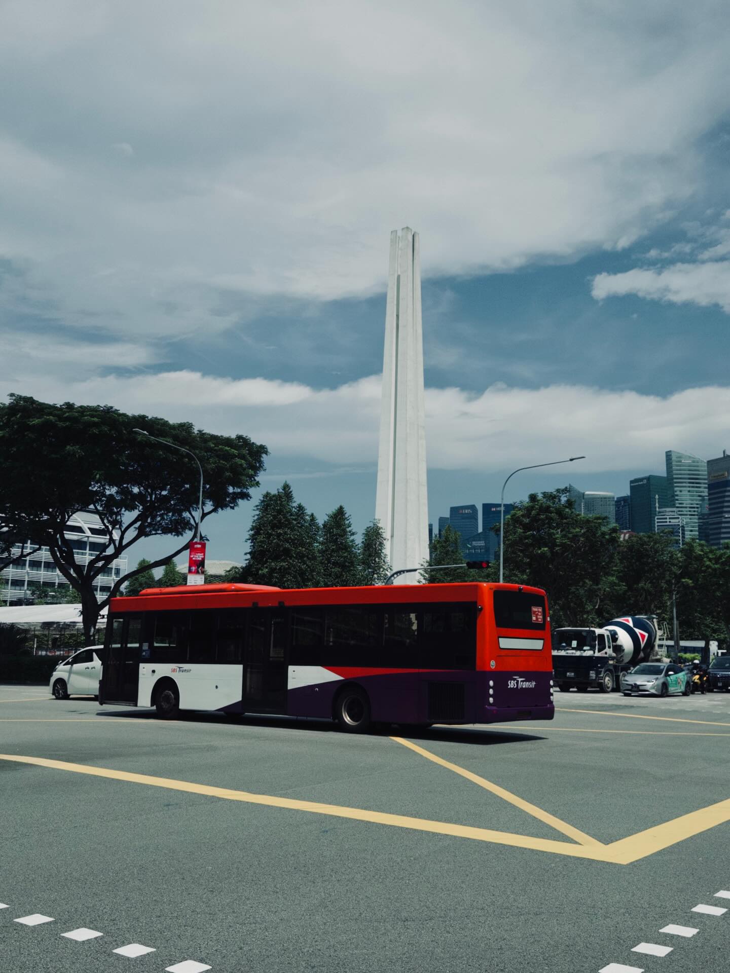 เข้ม -  หัสวีร์ ภัคพงษ์ไพศาล