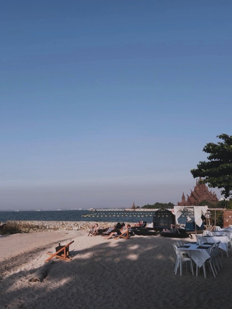 เข้ม -  หัสวีร์ ภัคพงษ์ไพศาล