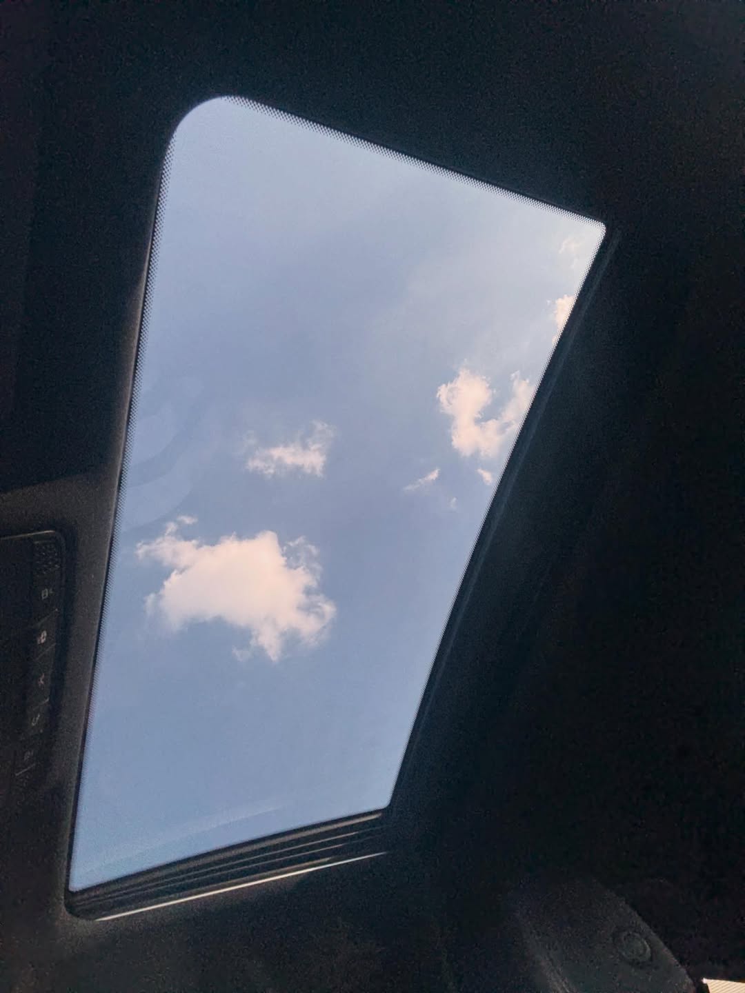 เข้ม -  หัสวีร์ ภัคพงษ์ไพศาล