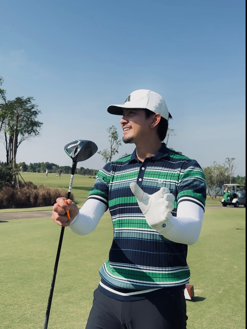 เข้ม -  หัสวีร์ ภัคพงษ์ไพศาล