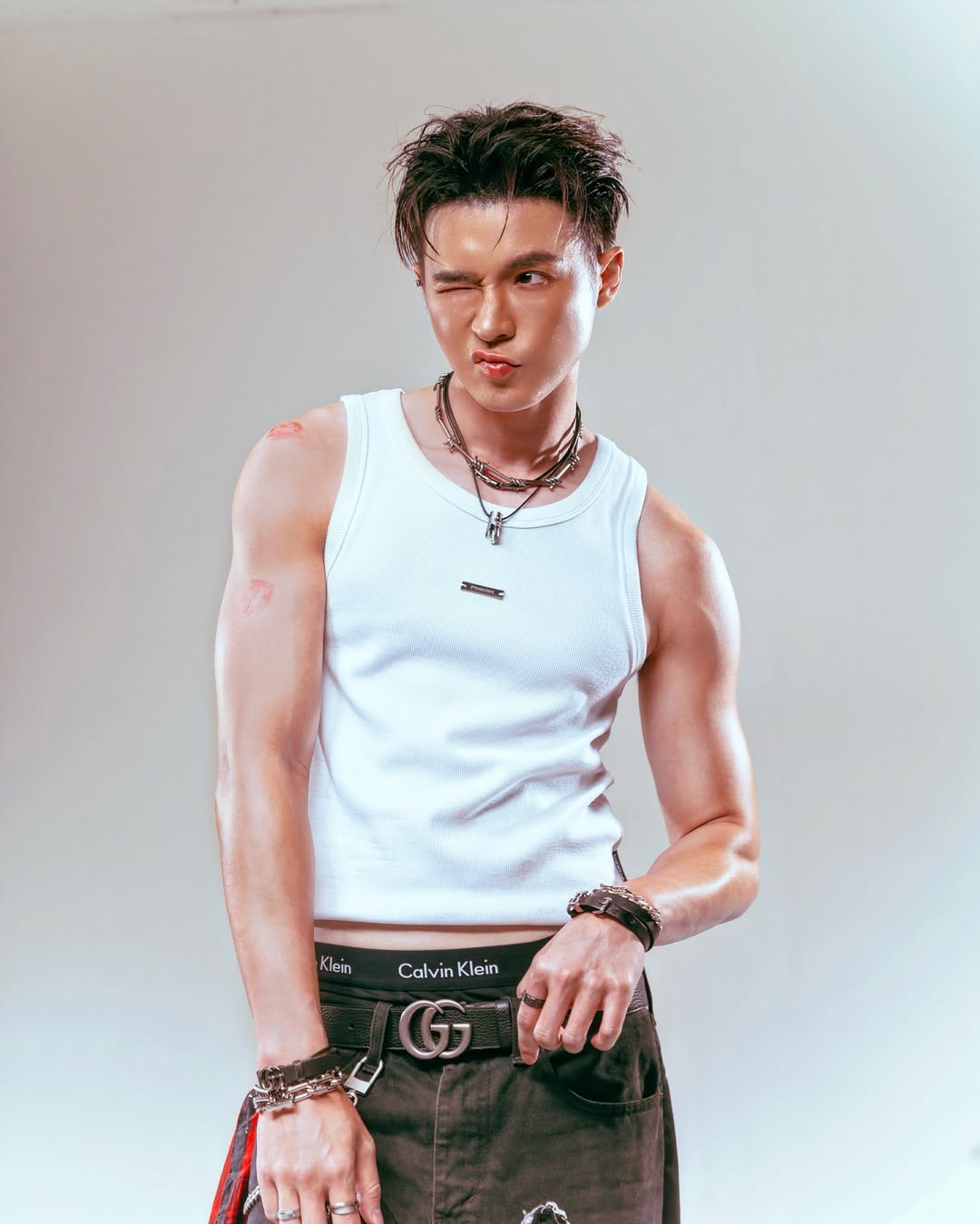 บิลลี่ - ภัทรชนน อ่อนสอาด