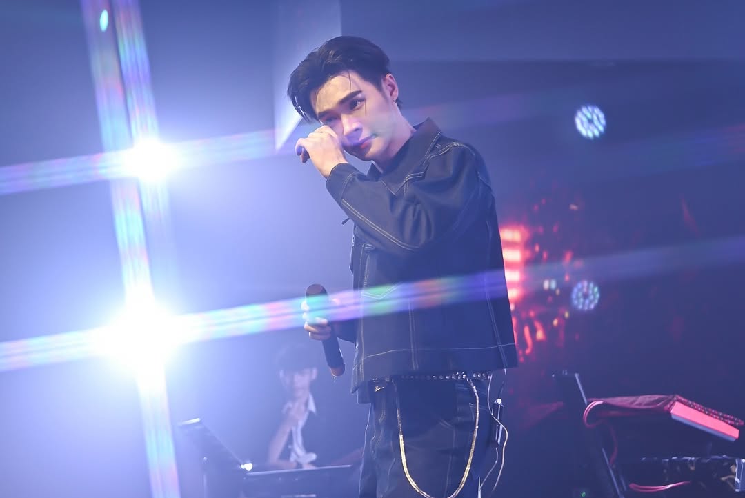 บิลลี่ - ภัทรชนน อ่อนสอาด