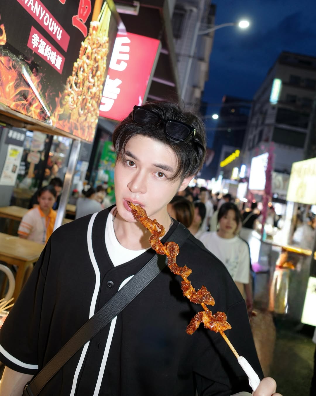 บิลลี่ - ภัทรชนน อ่อนสอาด