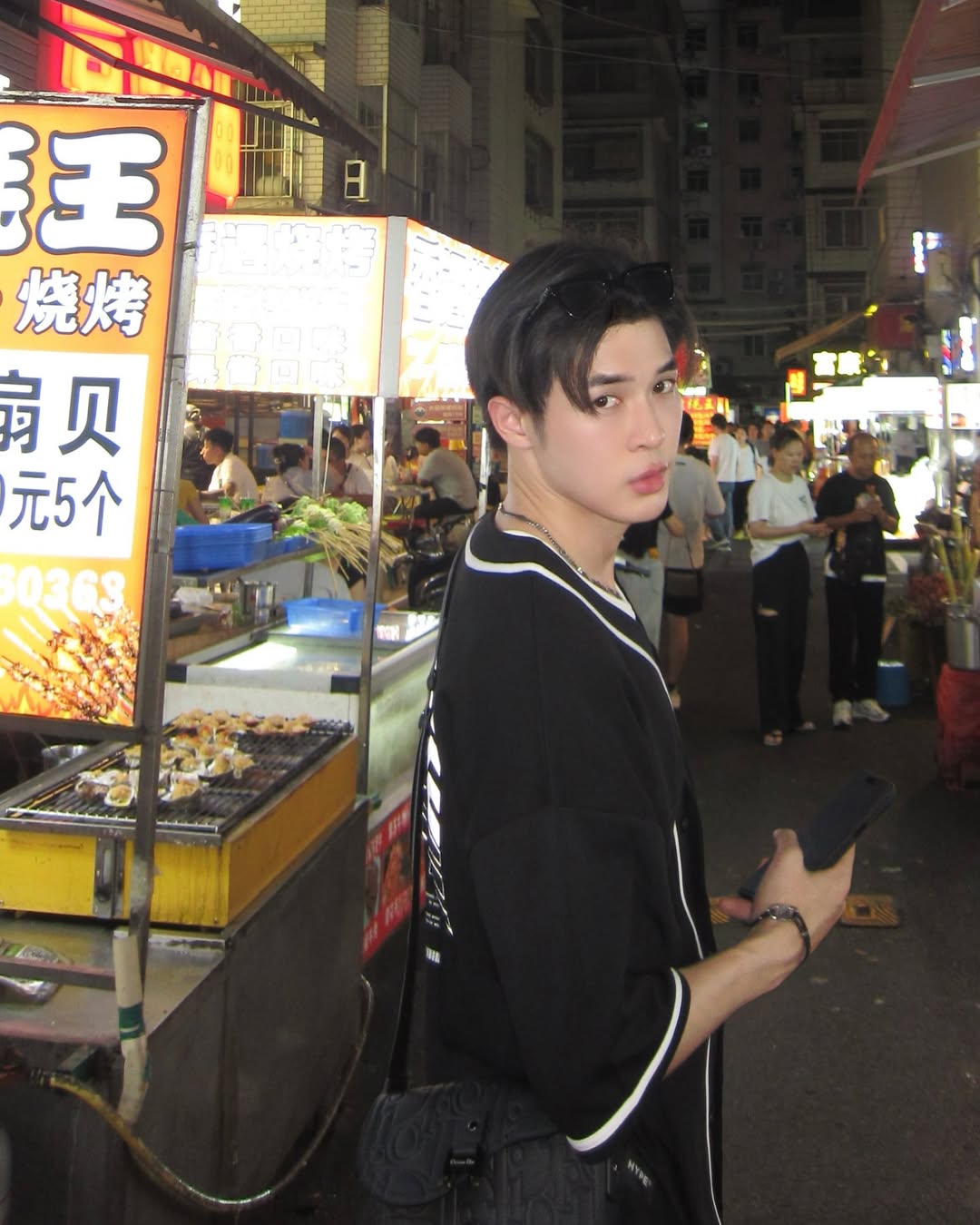 บิลลี่ - ภัทรชนน อ่อนสอาด