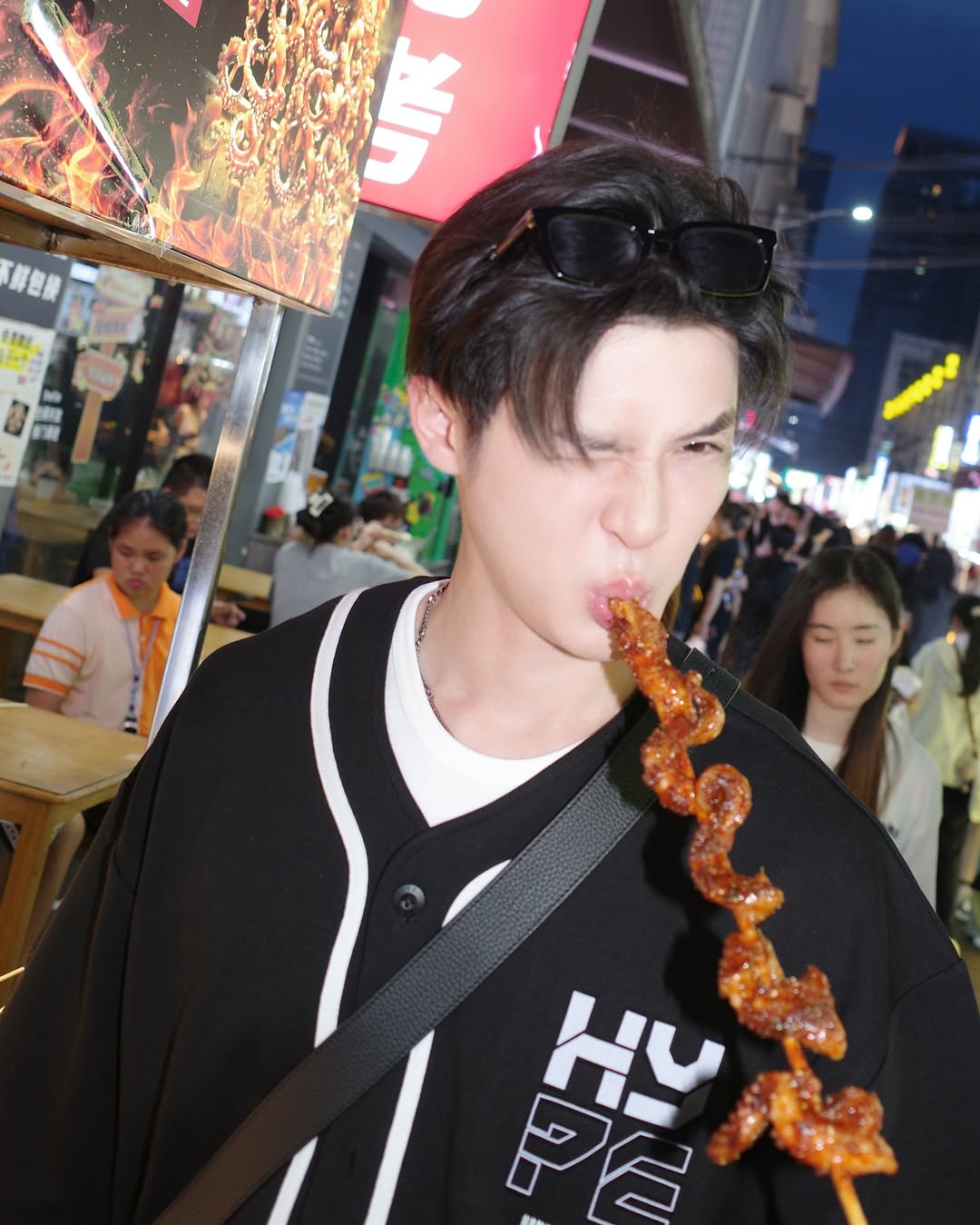 บิลลี่ - ภัทรชนน อ่อนสอาด