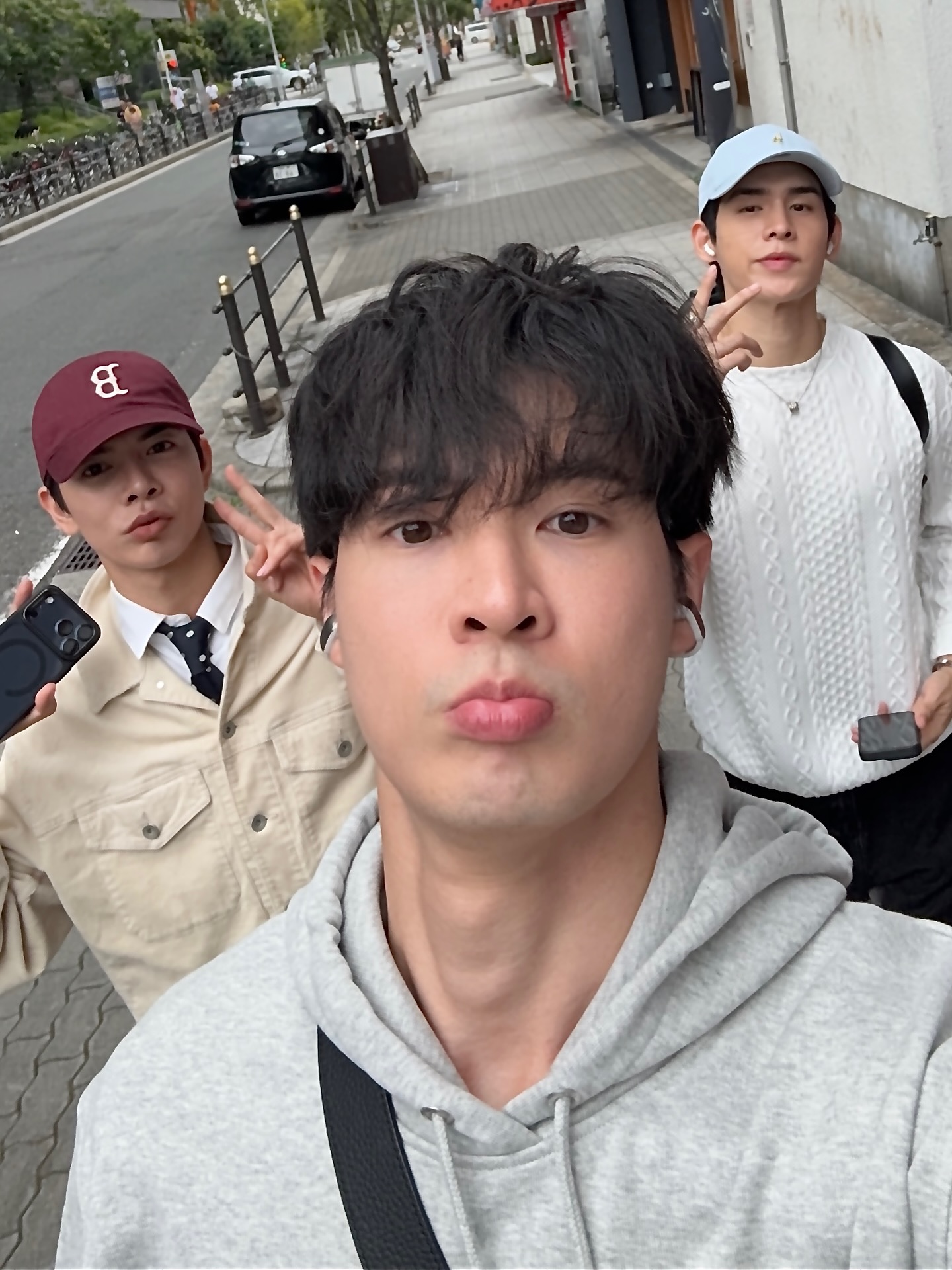 บิลลี่ - ภัทรชนน อ่อนสอาด