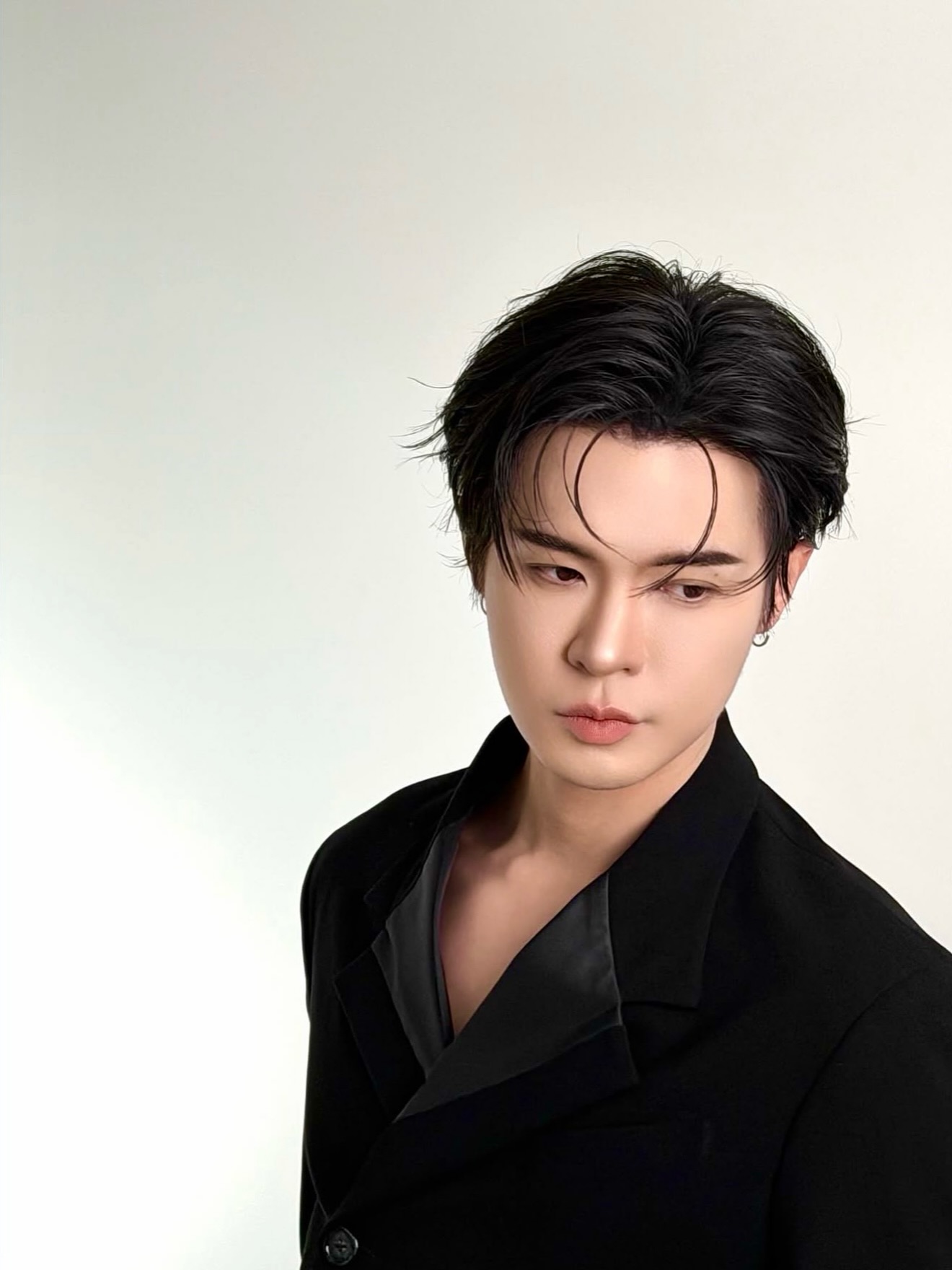 บิลลี่ - ภัทรชนน อ่อนสอาด