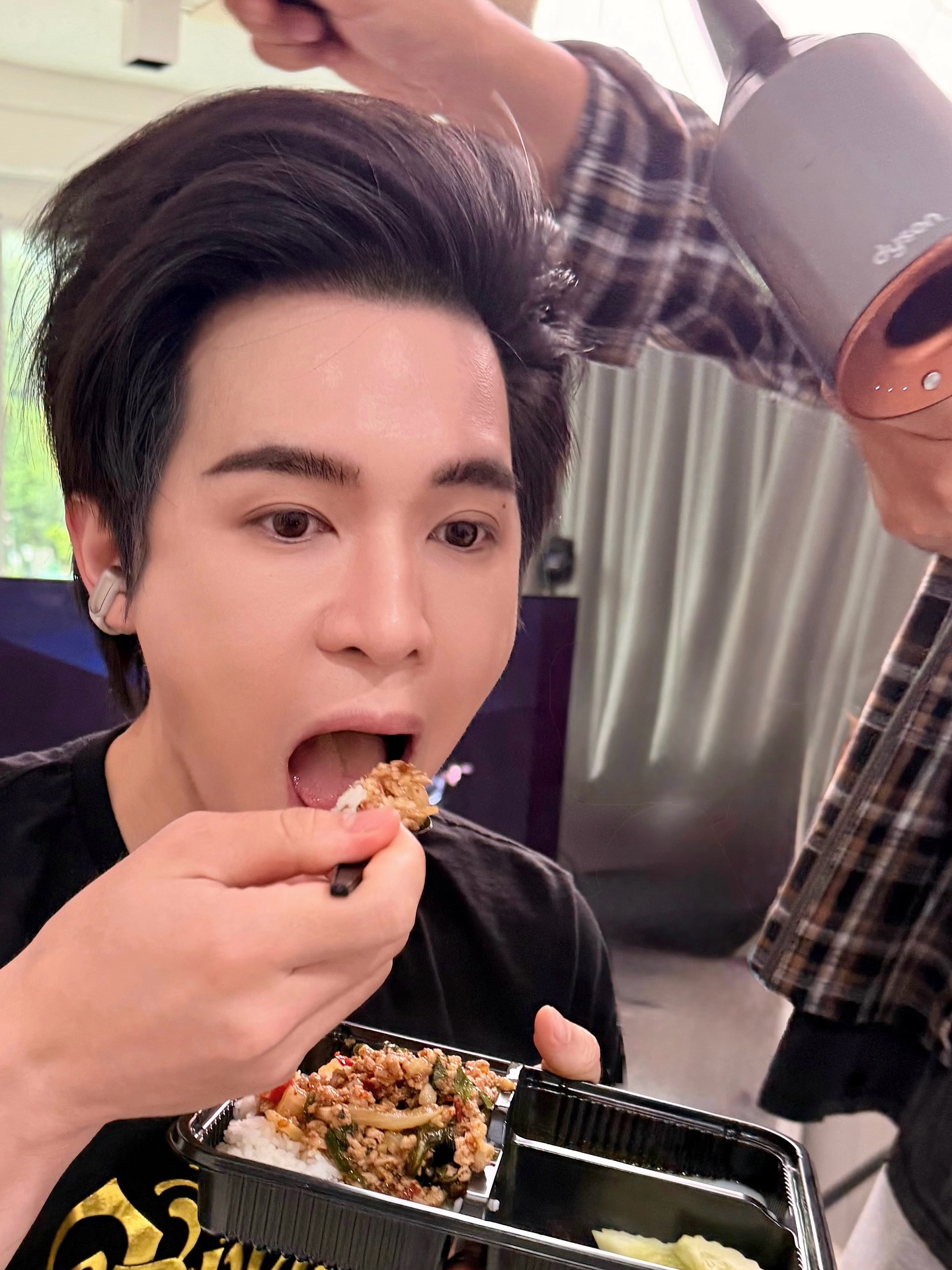 บิลลี่ - ภัทรชนน อ่อนสอาด