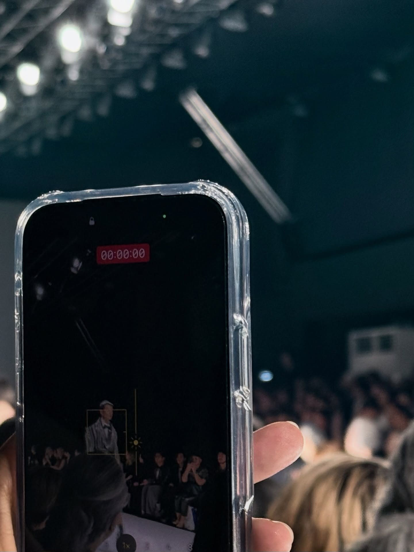 บิลลี่ - ภัทรชนน อ่อนสอาด