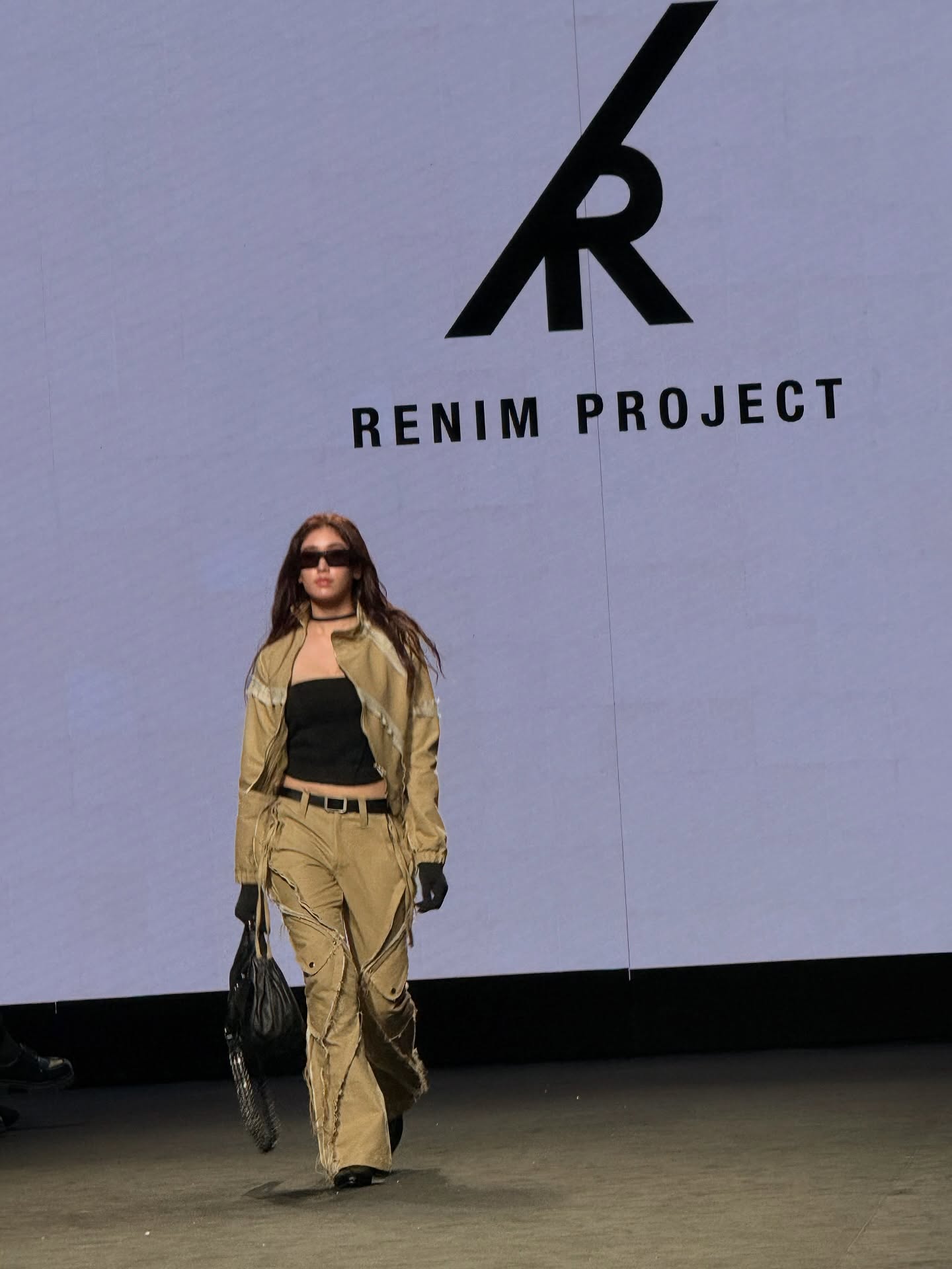 บิลลี่ - ภัทรชนน อ่อนสอาด