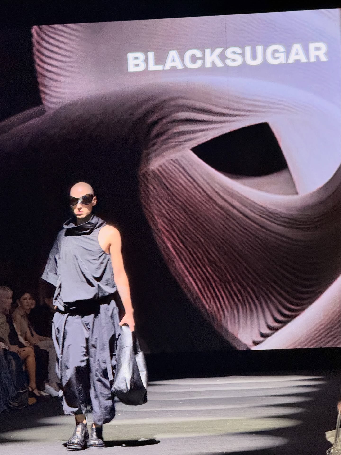 บิลลี่ - ภัทรชนน อ่อนสอาด