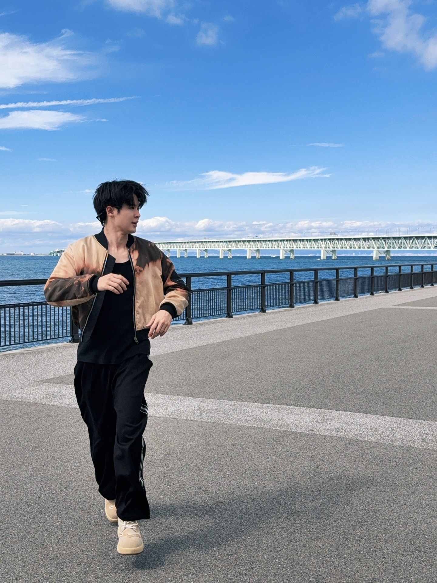 บิลลี่ - ภัทรชนน อ่อนสอาด